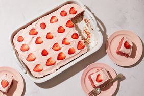 Strawberry sheet cake
